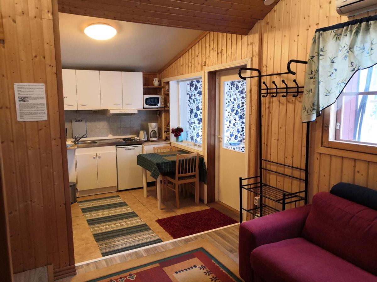 Mansikka Bed & Breakfast